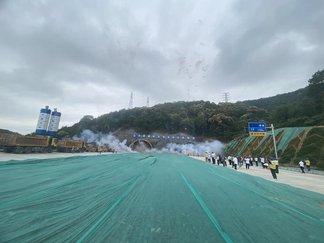 龍巖快速通道四期文秀隧道工程開(kāi)始掘進(jìn)